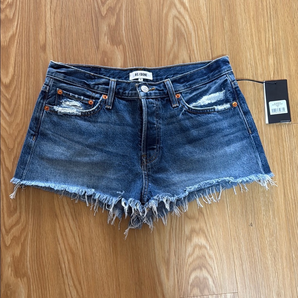 Re/Done Mid Rise Relaxed Short Size 28